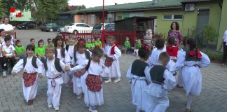 VIDEO – Dan glinskog vrtića, zavijorila Zelena zastava, oproštaj od predškolaraca
