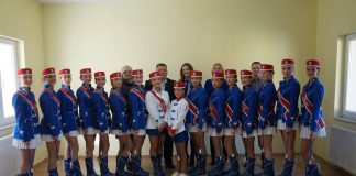 Glinske banice na prijemu kod gradonačelnika Kostanjevića