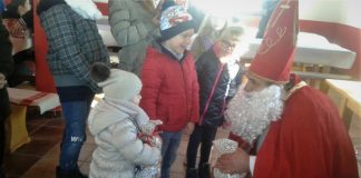 Sveti Nikola i Krampus okupili djecu župe Bučica
