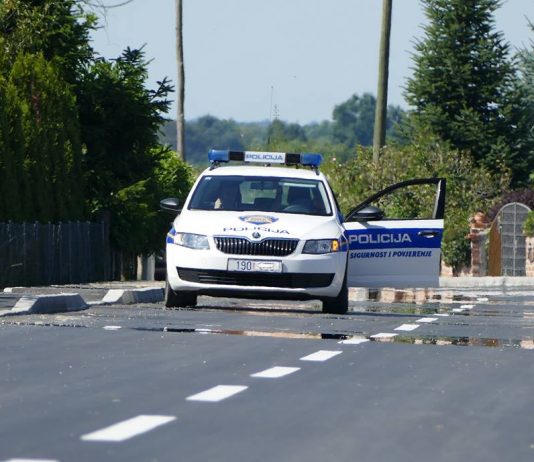 GLINA U sudaru dva automobila smrtno stradao 52-godišnji muškarac