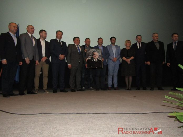 30226519_182734012354941_4401615358344036352_n