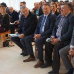 54437084_332980777330263_446116788451672064_o