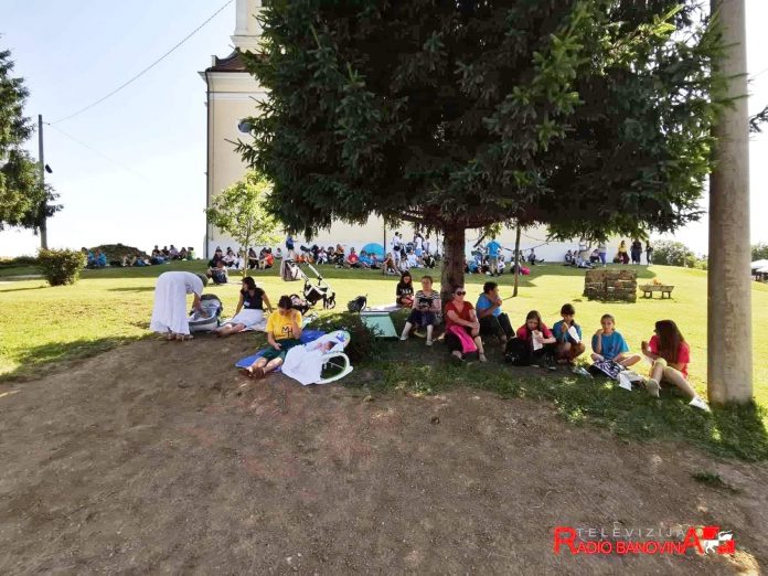 64649654_2349332592005594_208400909942652928_n