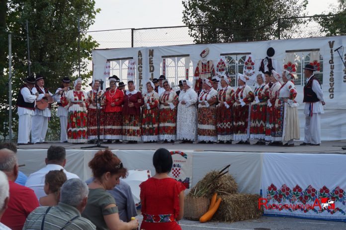 69519727_417624375532569_8539407896650186752_o (1)