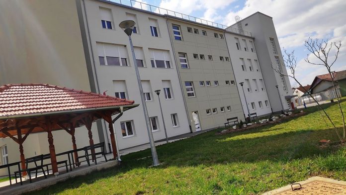 dom za starije glina