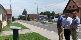 Svijeće u sjećanje na Egona Scotlanda