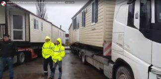 VIDEO U Glinu stigle prve mobilne kućice za stradalnike od potresa