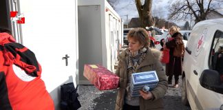 Humanitarna udruga Inner Wheel Osijek osigurala bogate poklone za stanovnike pogođene potresom