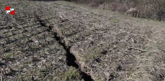 Selo Jukinac u Glini u problemima zbog rupa i rascjepa na obradivim površinama