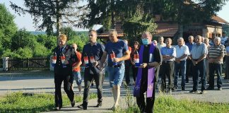 VIDEO Uz polaganje svijeća obilježeno Antunovo u Gornjoj Bučici