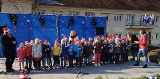 VIDEO U Glini bogat adventski program: Od nastupa dječjeg vrtića do crkvenog zbora