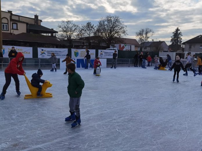 319570184_870441530803961_4894191031665005211_n