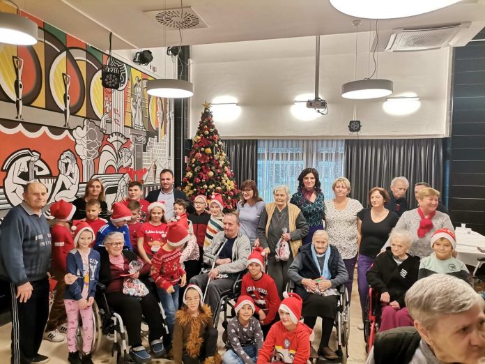 IMG-1365eafe9d80b5b780b061e73336a6af-V