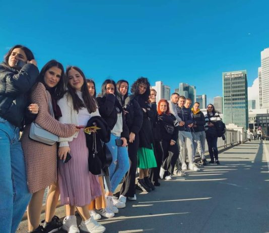 FOTO Glinski srednjoškolci sudjeluju u Erasmus+ projektu „Prilika za sve!“