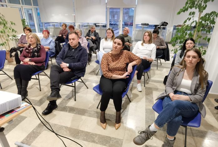 83e15cb5-1339-4d38-b7d2-ceac96a797b2