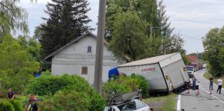 FOTO Teža prometna nesreća u mjestu Gora, uputite se obilaznim pravcima