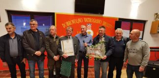 Najviše zlatno odlikovanje Hrvatskog lovačkog zaveza bučićkom lovcu