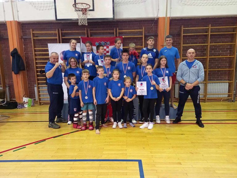 Na wushu prvenstvu 18 medalja i trostruki naslov za glinske borce