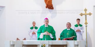 AUDIO Listopadske pobožnosti u Glini: Mjesec molitve i zajedništva