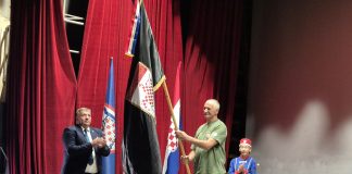 VIDEO 30. obljetnica osnutka 20. domobranske pukovnije, Milanović odlikovao pukovniju