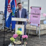 ba423b65-1e30-474f-81b9-25bce4d5e60a