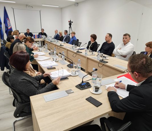 VIDEO Aktualni sat 3. sjednice Gradskog vijeća Grada Gline