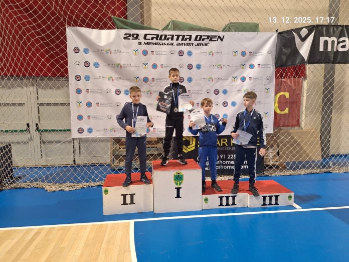 06ba101f-85f3-4d2e-b51b-740c534dce74