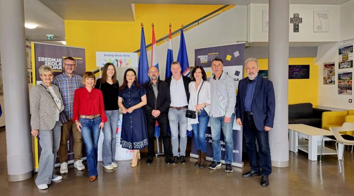 Forum ravnatelja u Glini okupio škole iz Hrvatske: Fokus na suradnji, modularnoj nastavi i razvoju strukovnog obrazovanja