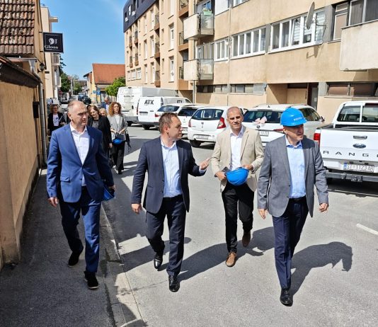 Ministar Bačić u Glini: Najveći dio obnove je iza nas, cijeli proces završava do 2030. godine 1