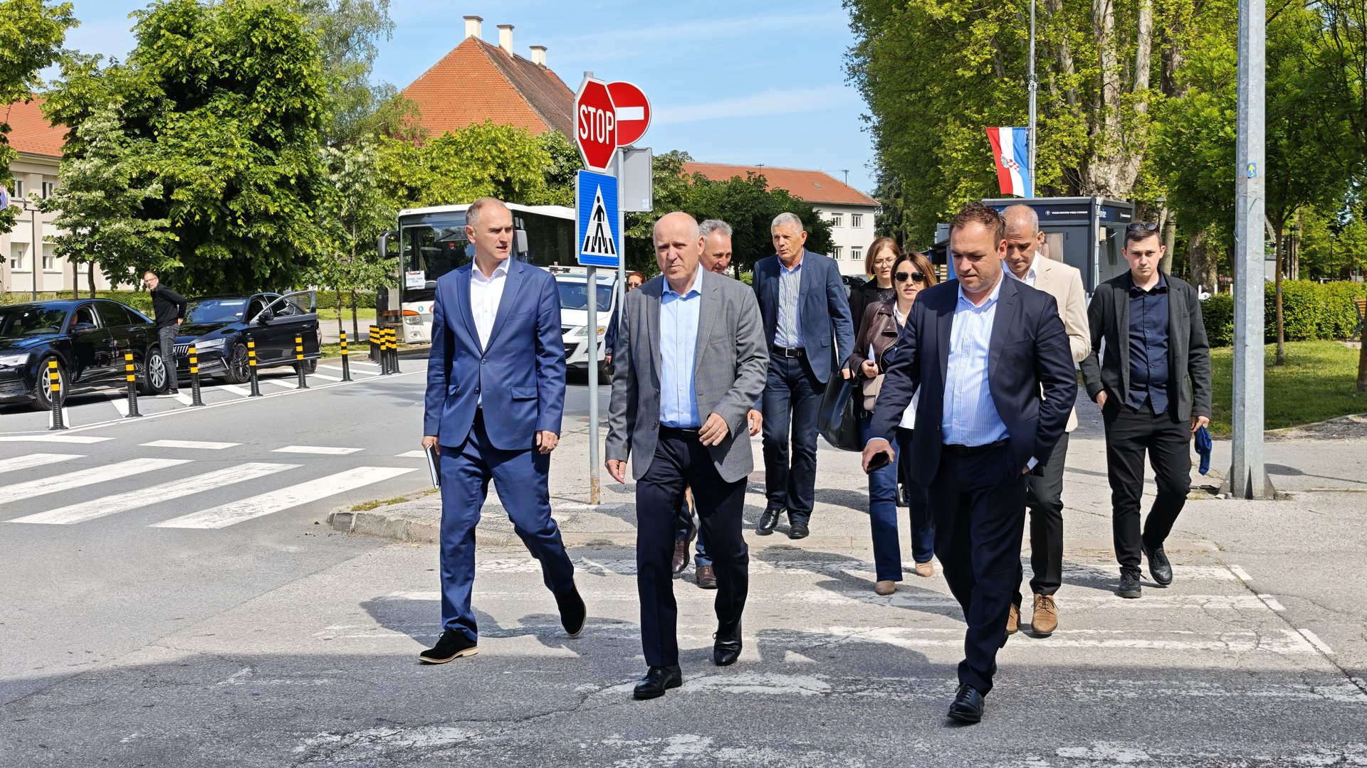 Ministar Bačić u Glini: Najveći dio obnove je iza nas, cijeli proces završava do 2030. godine 4
