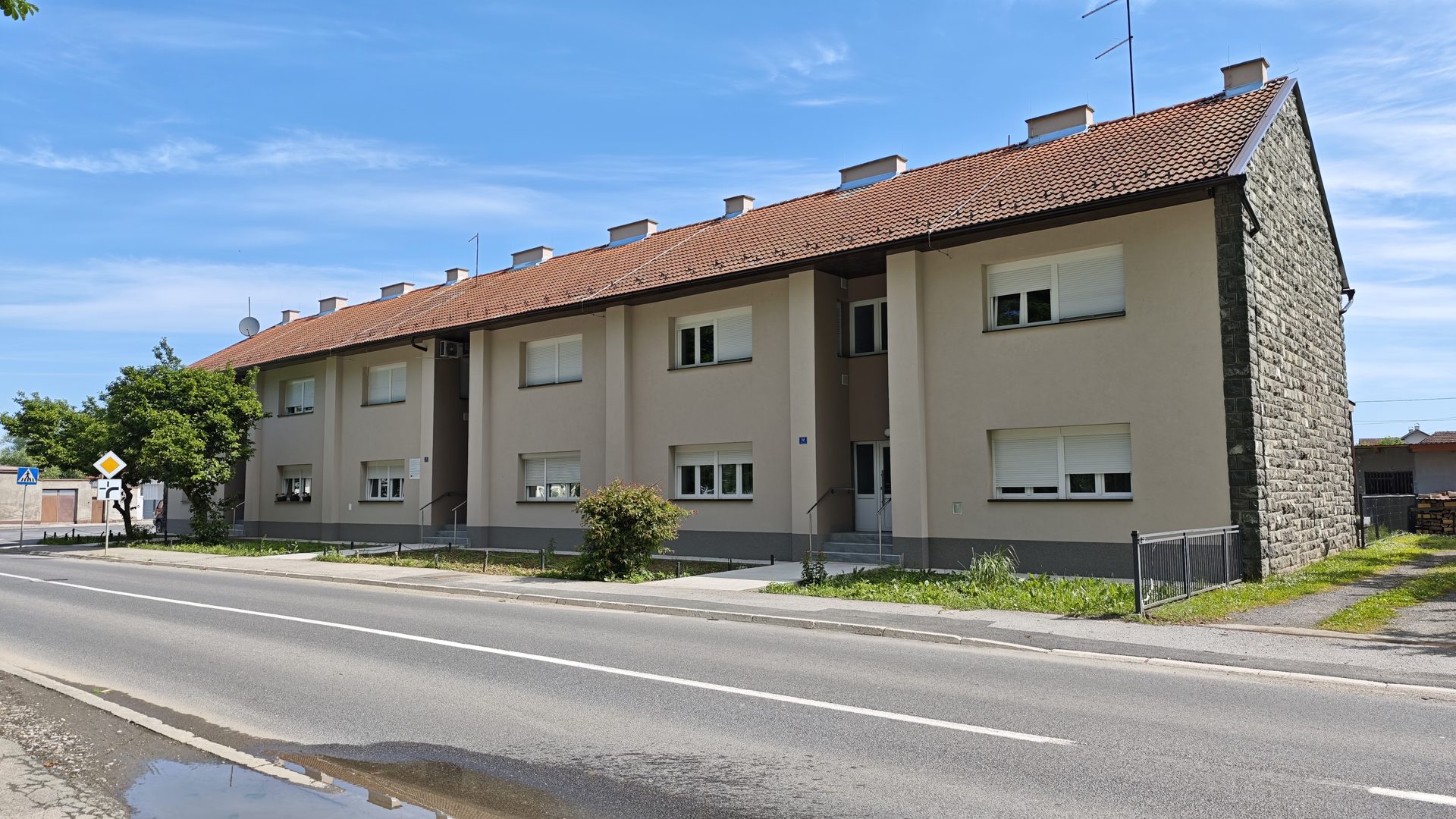 Ministar Bačić u Glini: Najveći dio obnove je iza nas, cijeli proces završava do 2030. godine 6