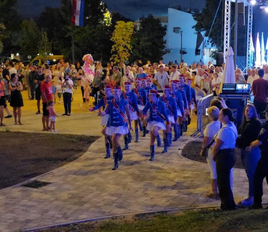 Svečano obilježen Dan grada Gline: Otvoren Trg hrvatske himne i istaknut napredak u obnovi