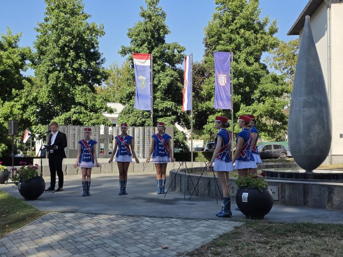 Svečano obilježen Dan grada Gline: Odana počast braniteljima i civilnim žrtvama rata 1 Svečano obilježen Dan grada Gline: Odana počast braniteljima i civilnim žrtvama rata 1