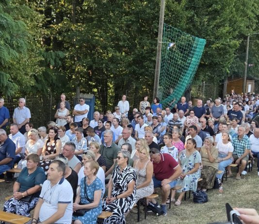 Svečano obilježeni Preobraženje Gospodnje i Dan sela u Maloj Solini kod Gline Svečano obilježeni Preobraženje Gospodnje i Dan sela u Maloj Solini kod Gline 1