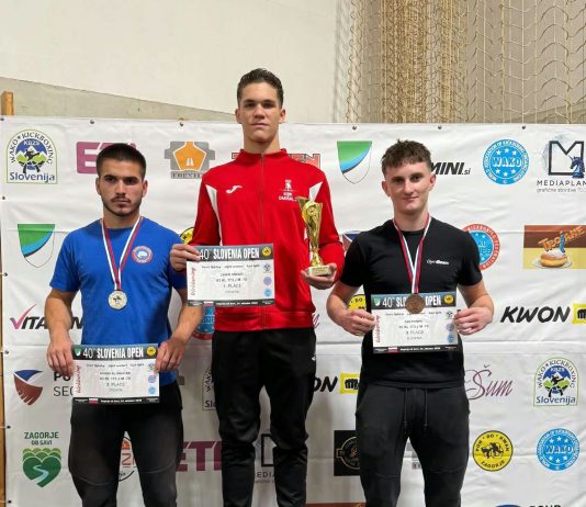 Četiri medalje za Kickboxing klub Glina na međunarodnom turniru u Sloveniji