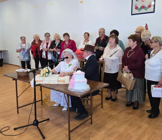 U Marin Brodu održana Smotra kulturno-umjetničkog stvaralaštva umirovljenika Sisačko-moslavačke županije U Marin Brodu održana Smotra kulturno-umjetničkog stvaralaštva umirovljenika Sisačko-moslavačke županije 1