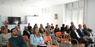 Predstavljen projekt "Svaki dan novi plan": Gotovo 300 tisuća eura za bolji život starijih osoba u Glini 1